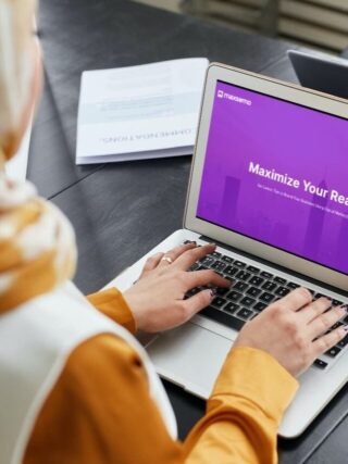 cropped-Image-showing-a-woman-accessing-Maxsemo-website-1.jpg